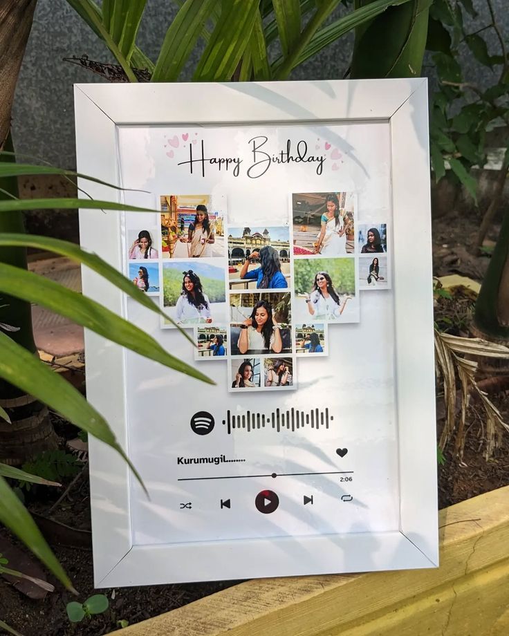 Customizable Photo Frame